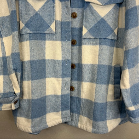 Members Mark Women's Blue and White Checkered Utility Shacket XL Soft Cozy - Picture 4 of 12